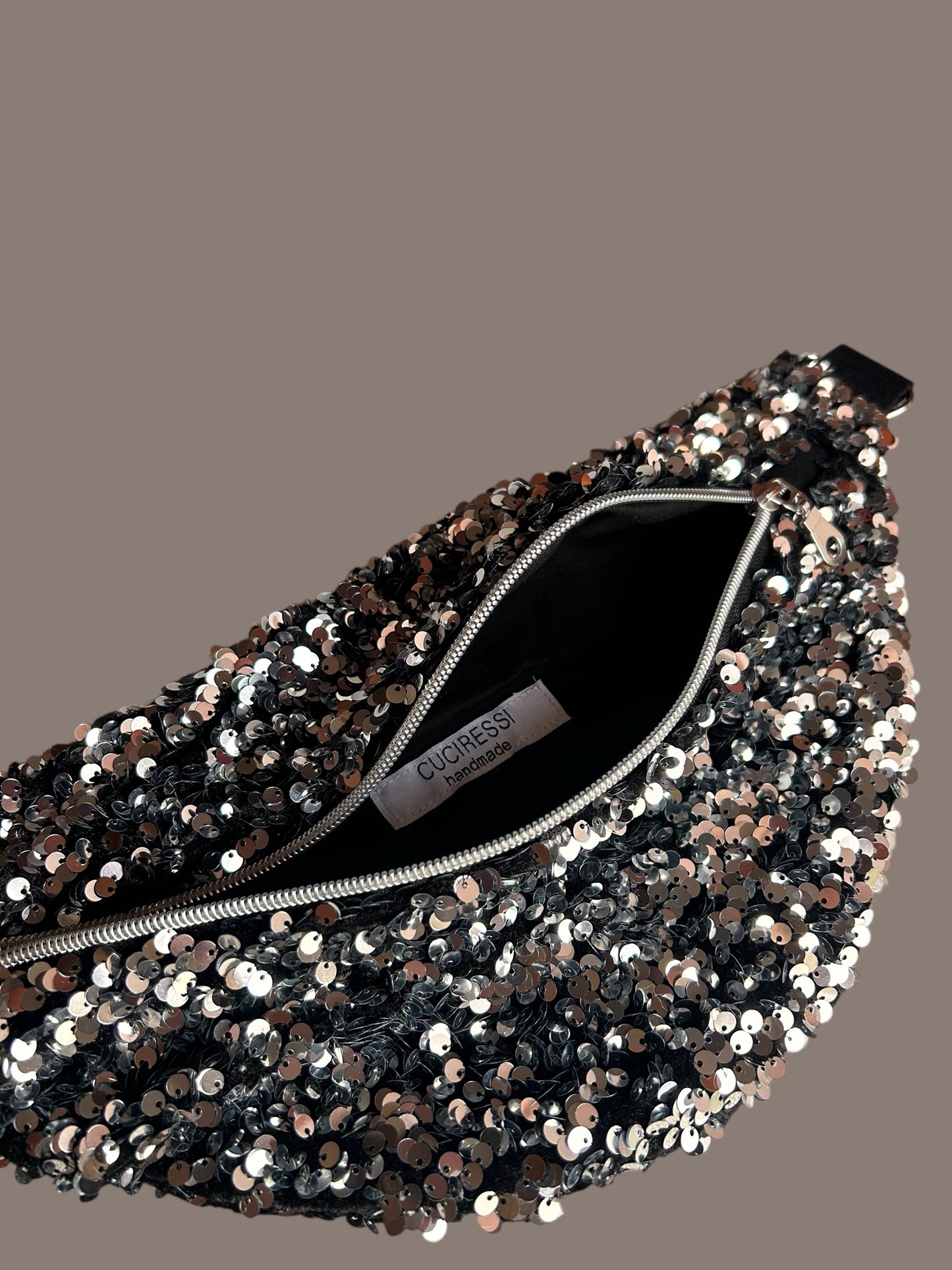 Banane sequin argent