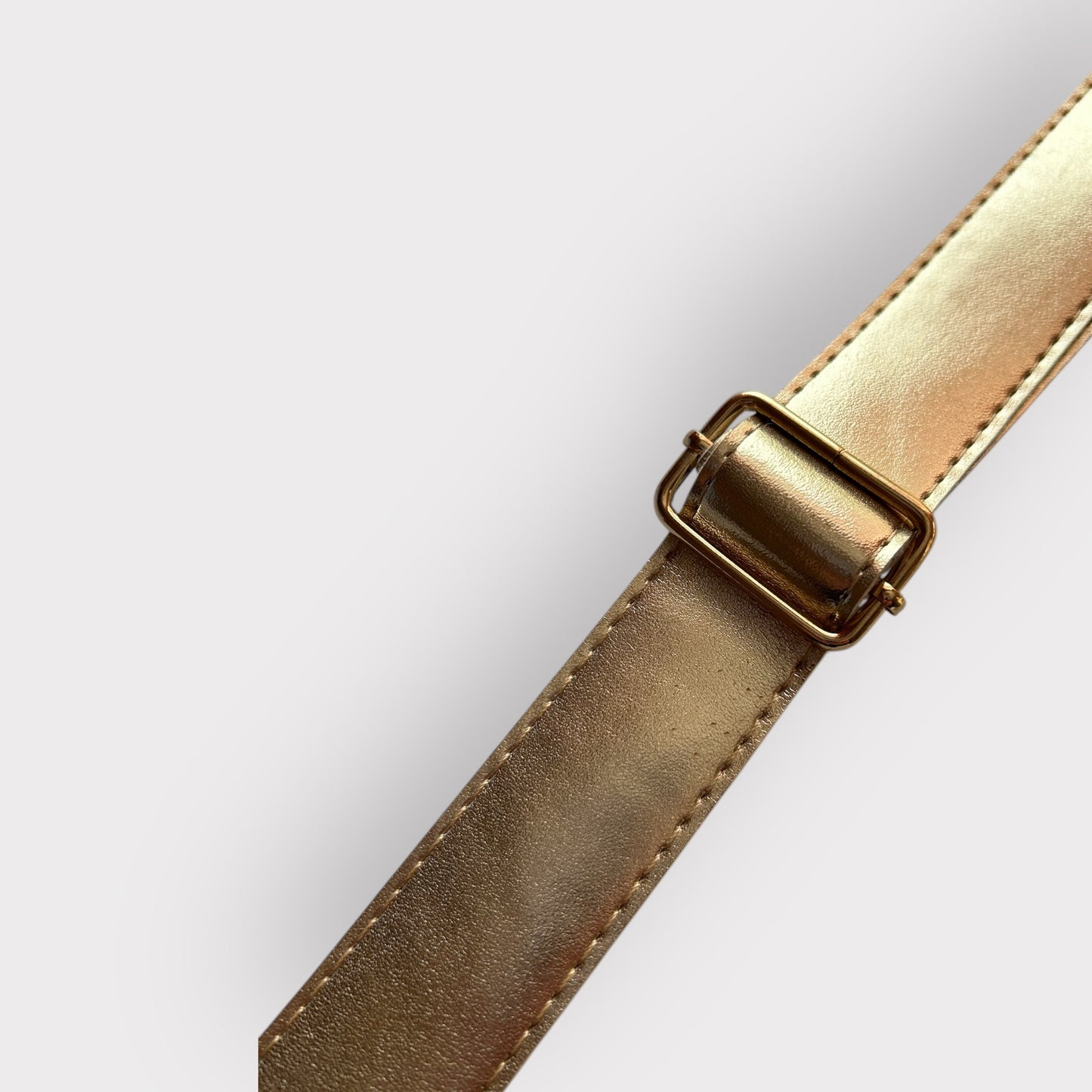 Sangle simili cuir doré