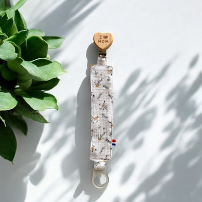 Attache tétine cœur