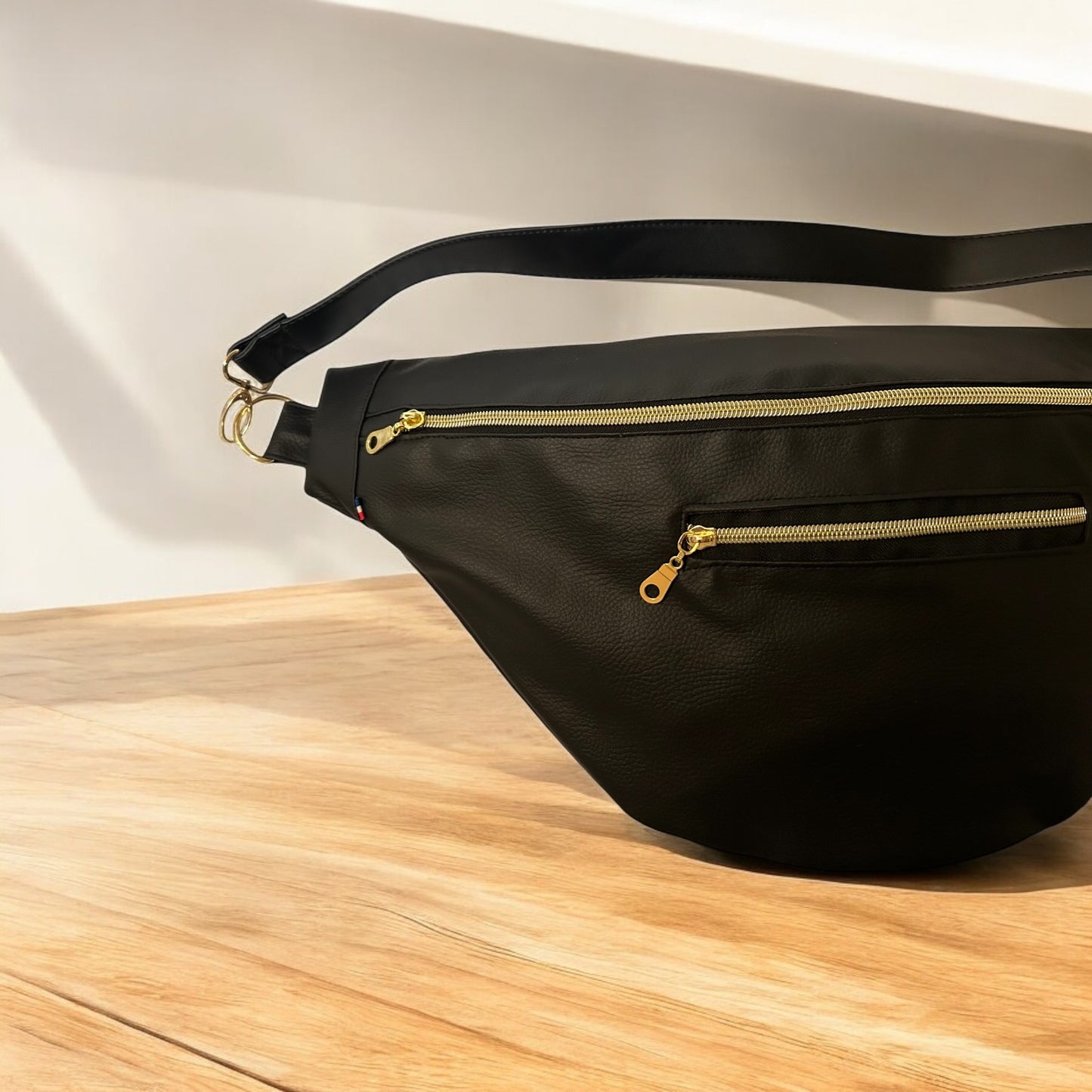 Banane noir simili cuir