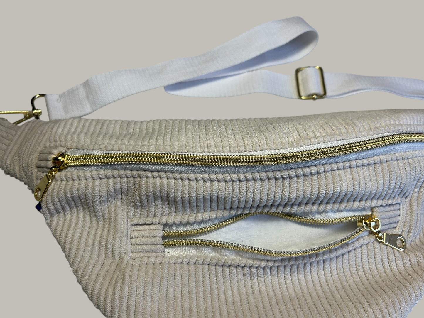 Banane velours côtelé crème