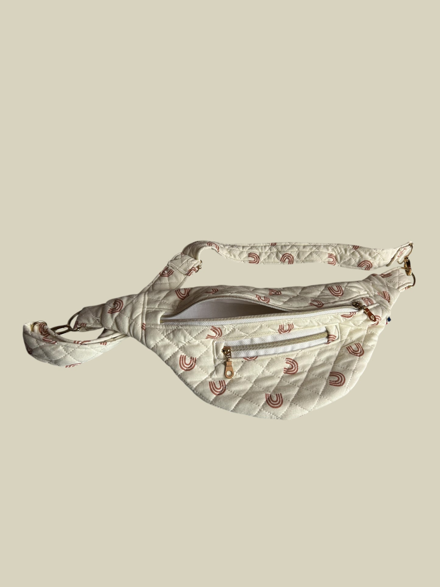 Banane matelassée arc-en-ciel